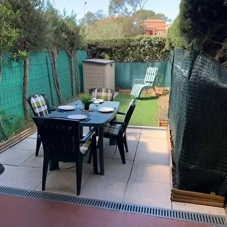Studio Bord De Mer Avec Terrasse Et Jardin * Сен-Рафаэль