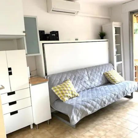 Appartement Studio Bord De Mer Avec Terrasse Et Jardin Saint-Raphaël